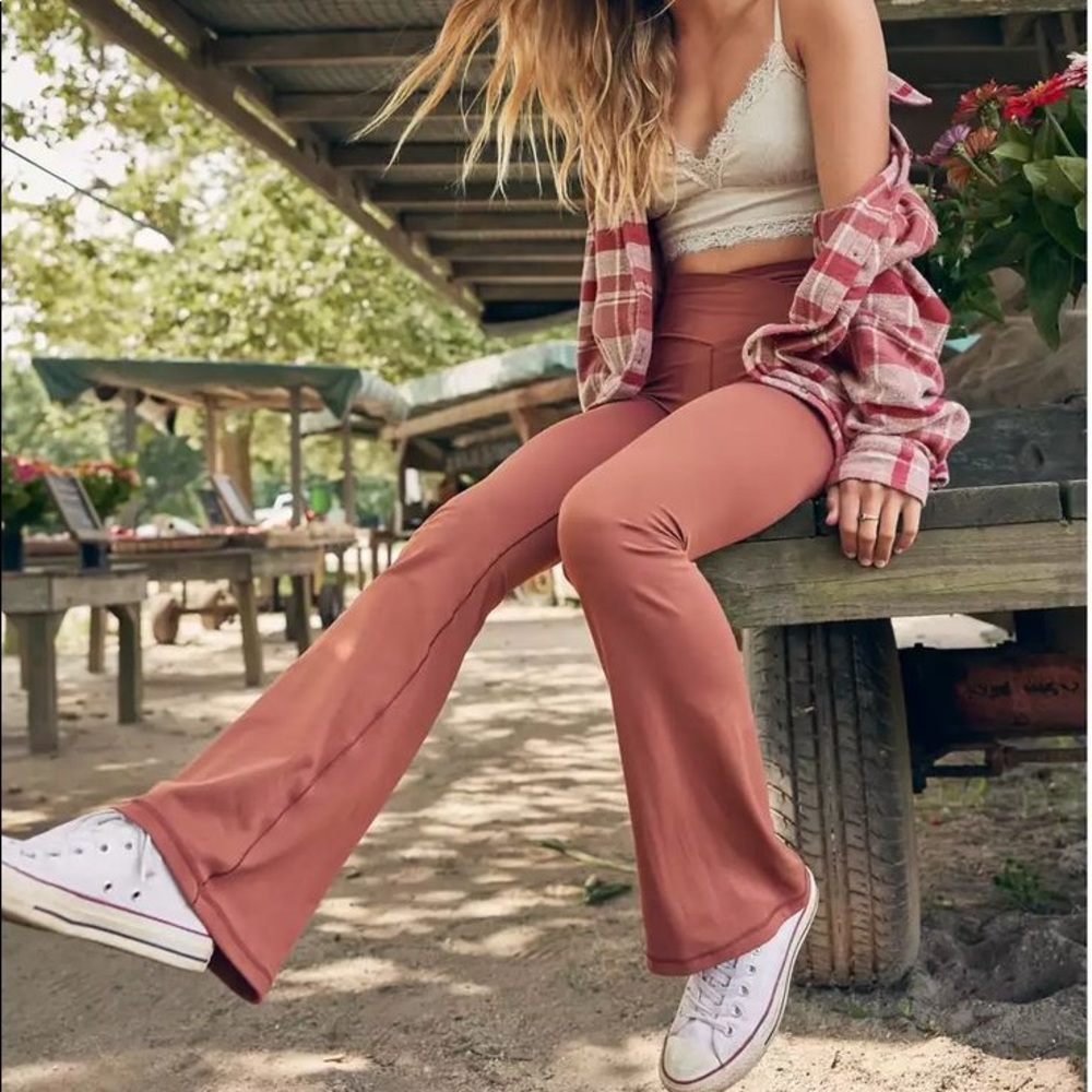 Aerie Cross Over Flare Legging
